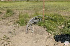 Труба и электрический кабель для организации ввода воды