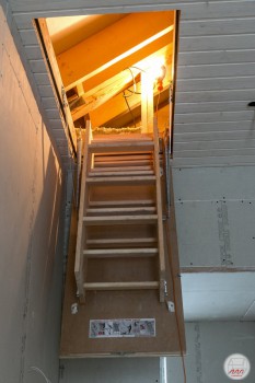 Складная лестница на чердак