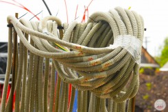 Электрические кабели пронумерованы