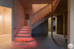 Декоративная подсветка лестницы, оранжевый цвет