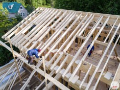 Стройка каркасного дома на УШП в Белоострове, монтаж крыши